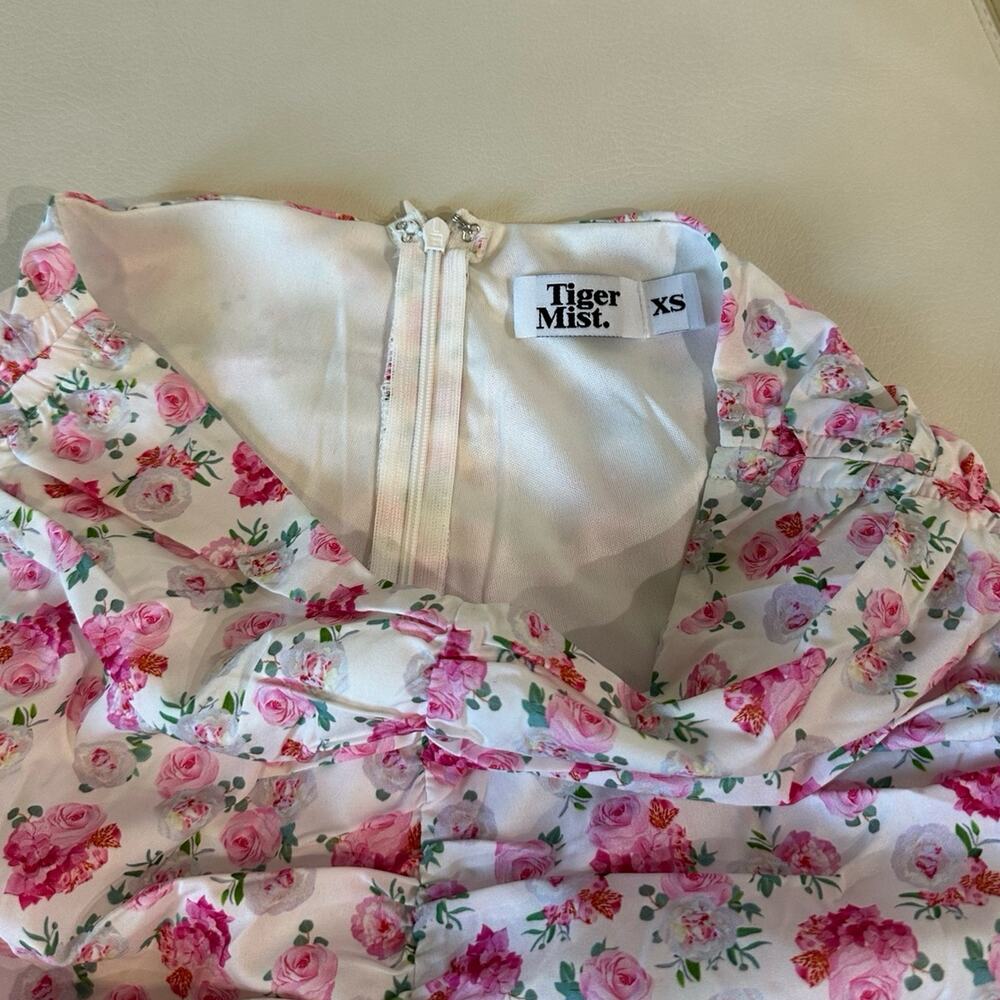 Tiger Mist Floral Ruched Shorts - Picture 2 of 7